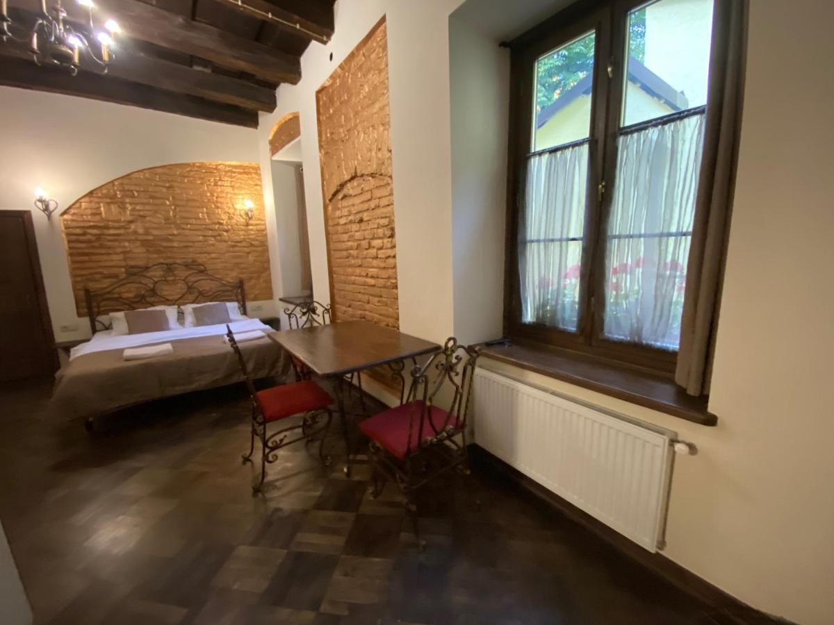 Квартира В Центрі На Вулиці Лесі Українка 19 Lviv Exterior photo