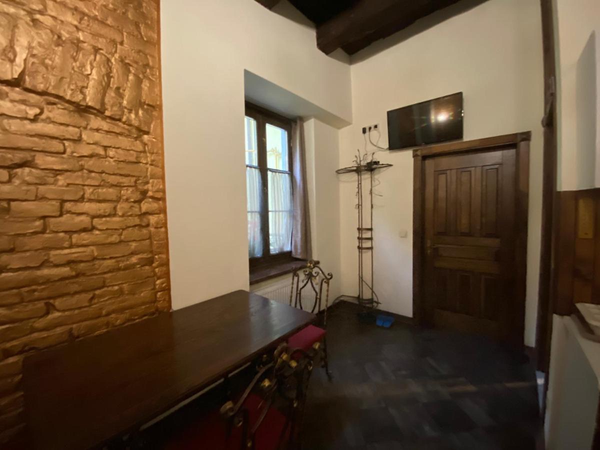 Квартира В Центрі На Вулиці Лесі Українка 19 Lviv Exterior photo