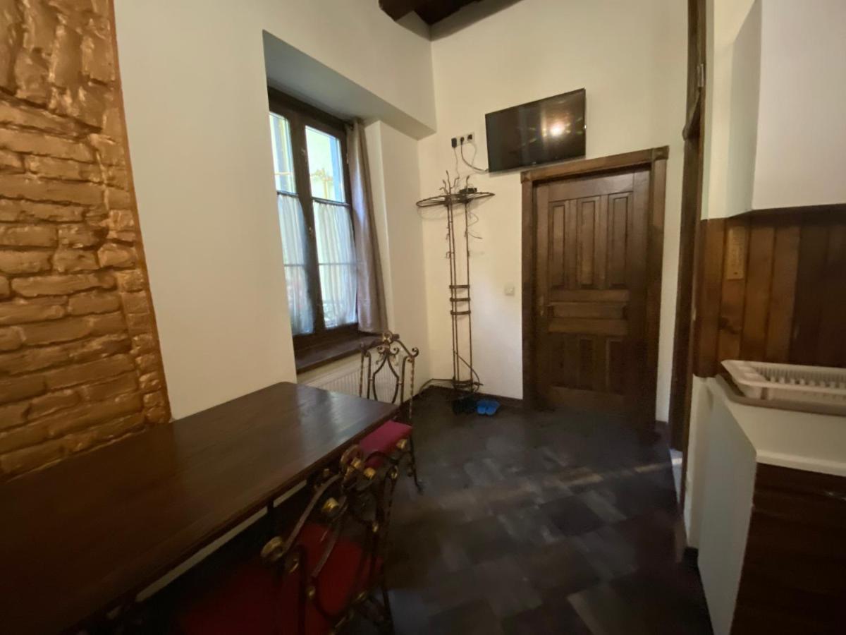 Квартира В Центрі На Вулиці Лесі Українка 19 Lviv Exterior photo