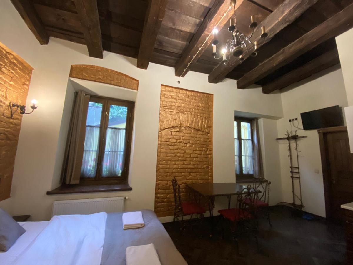 Квартира В Центрі На Вулиці Лесі Українка 19 Lviv Exterior photo